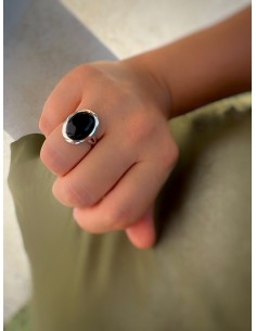 Onyx Ring Size 17