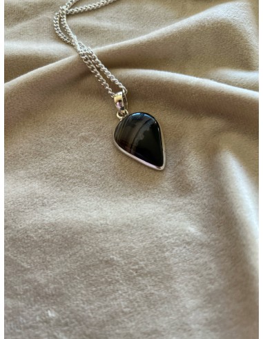 Agate medallion 3 cm x 2 cm