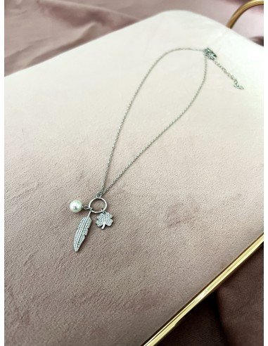 Pearl and Four-leaf Feather Necklace