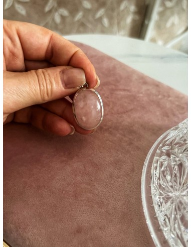 Oval Rose Quartz Medallion 2.7 cm x 2 cm