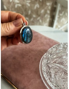 Oval Medallion Labradorite... 2