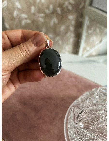 Oval Onyx medallion 3.5 cm x 2.6 cm