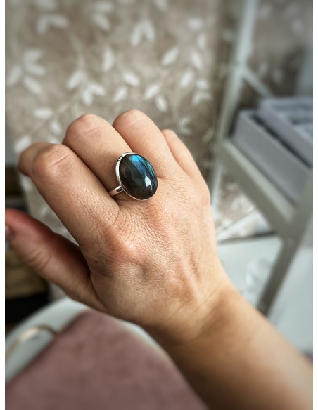 Labradorite ring