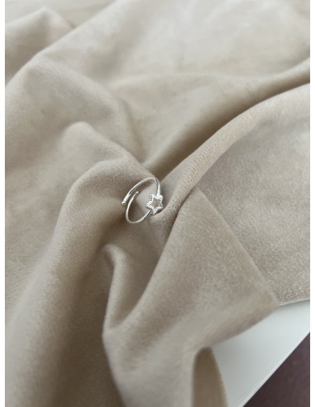 Adjustable Ring with Mini Knurled Subject