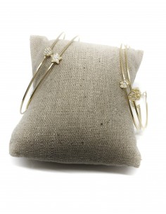 Bracciale Rigido Dorato con Soggetto in Pavè di Zirconi