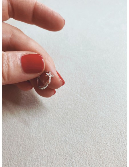 Monorecchino a Scattino con Croce di Zirconi Bianchi