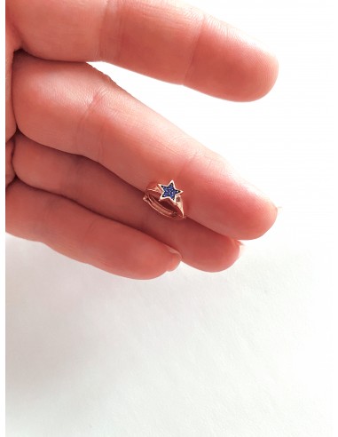 Mono Huggie Earring With Passing Star