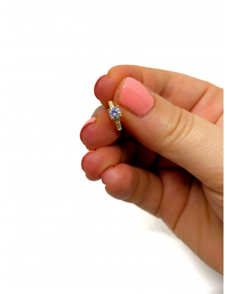 Monorecchino a Scattino con Zircone