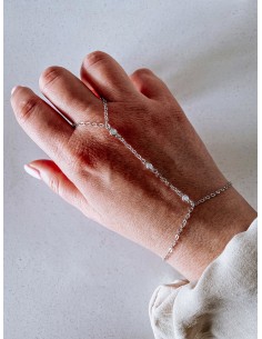 Kissing Bracelet with Zircons