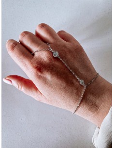 Kissing Bracelet With Heart