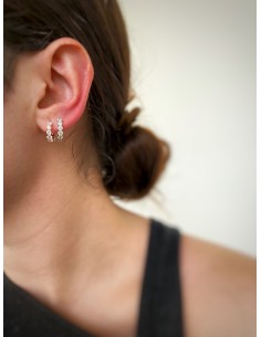 Single Earring with Zircons...